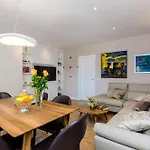 Apartament New Art *